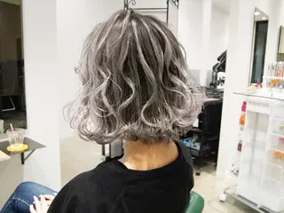 ショート カラー Re:ta Hair 飯田淳平のヘアスタイル