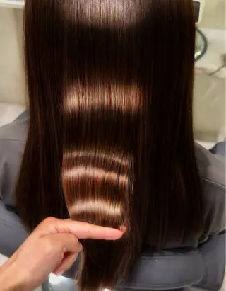 セミロング 神戸/karina /レイヤー/髪質改善のヘアスタイル