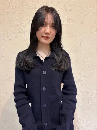 ロング カラー 松野 心音のヘアスタイル