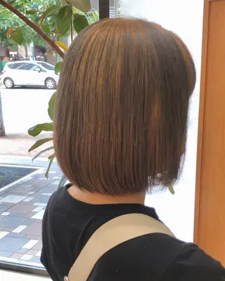 ショート カラー COQOO ORGANIC所属・河野 凛依のヘアスタイル