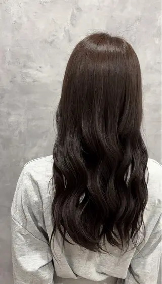 ロング 佐々木 美空のヘアスタイル