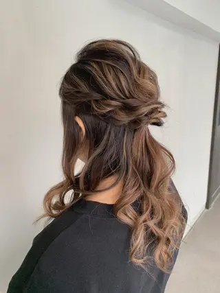 ヘアアレンジ KISS SWAN所属・B E C H I C O〔べち子〕のヘアスタイル