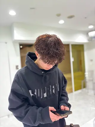 ショート カラー パーマ メンズ 大人っぽベージュ🤍 当日予約◎ヒロトのヘアスタイル