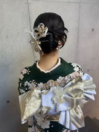 セミロング ヘアアレンジ i MA　ヘアスタジオ所属・勝野 麻美のヘアスタイル