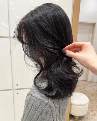 セミロング カラー 椿森 美瑠紅の眉毛・アイブロウイメージ