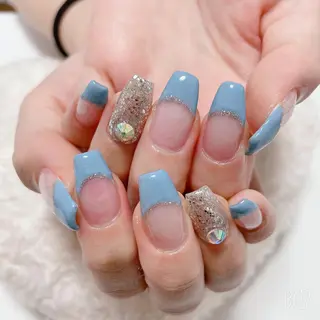 ネイル The Best Beauty受付担当のヘアスタイル