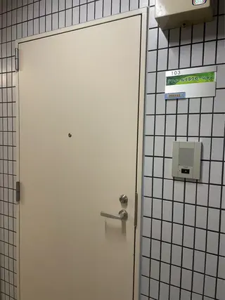 ラフィールリラクゼーションサロン新宿店所属・山本 正儀のエステ・リラクイメージ