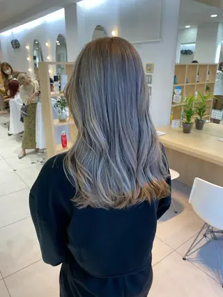 ロング カラー 🍀透明感抜群🍀/ ハイトーンカラーのヘアスタイル