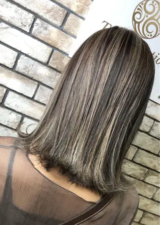 ミディアム カラー ハイトーン/韓国風 🤍Nacchi🐈のマツエク・マツパデザイン