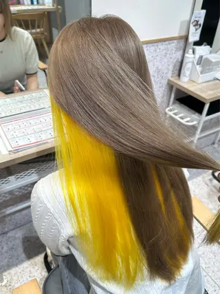 ロング ハイトーン/艶カラー 🫧 ユイナのヘアスタイル