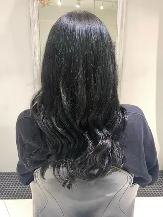 ロング カラー ducha所属・DUCHA Tomida naoのヘアスタイル