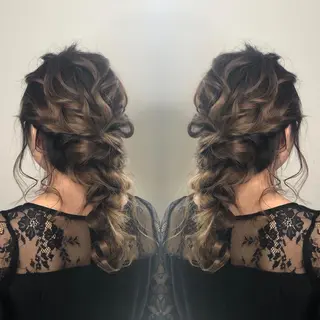 セミロング カラー ヘアアレンジ ブリーチカラー🌈 石垣翔太のヘアスタイル