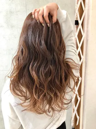 ロング カラー 樋渡 侑希のヘアスタイル