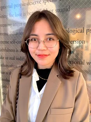 ミディアム カラー 園 冬稀のヘアスタイル