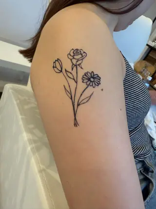 JAYU(mooiシェアサロン内)所属・JAYU タトゥー&ネイルのネイルデザイン