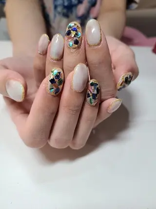 ネイル ビーケア自由が丘所属・えみ えみのネイルデザイン