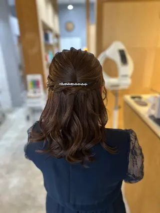 ミディアム miloc MOMOKAのヘアスタイル