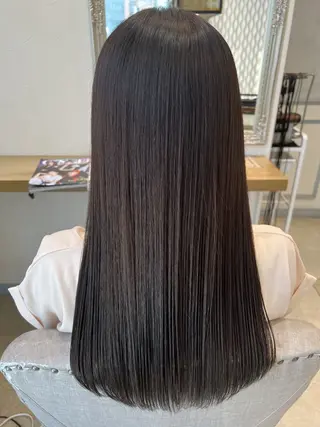 ロング カラー 亀井 結夏のヘアスタイル