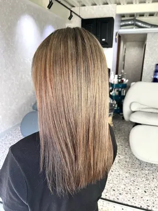 セミロング 池田 真衣のヘアスタイル