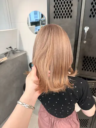 ミディアム INORI /フェイスレイヤーのヘアスタイル