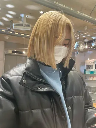 セミロング カラー 艶ハイトーン👑♡ NATSUKIのヘアスタイル