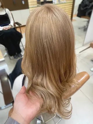 ロング カラー SOYON なんば店所属・水島 真彩のヘアスタイル