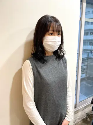 ミディアム カラー パーマ MIOベージュカラー 柔らかいカラーのヘアスタイル