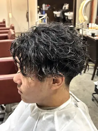 パーマ メンズ 渡邊 海里のヘアスタイル