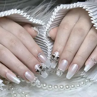 ネイル RAFFINE 月🦋🩵のネイルデザイン