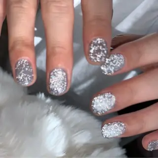 ネイル feliseey 〘フェリシー 〙のネイルデザイン