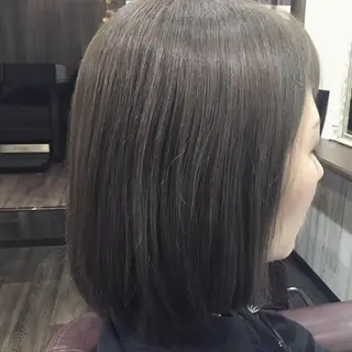 ミディアム カラー embrace エンブレイスのヘアスタイル