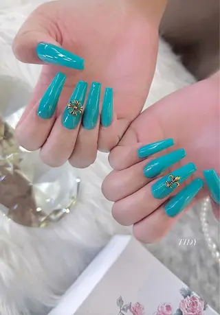 ネイル TIDY M&Mのネイルデザイン