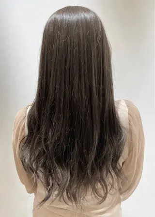 ロング カラー 🐺ウルフ/レイヤー 似合わせ‎🤍沙羅のヘアスタイル