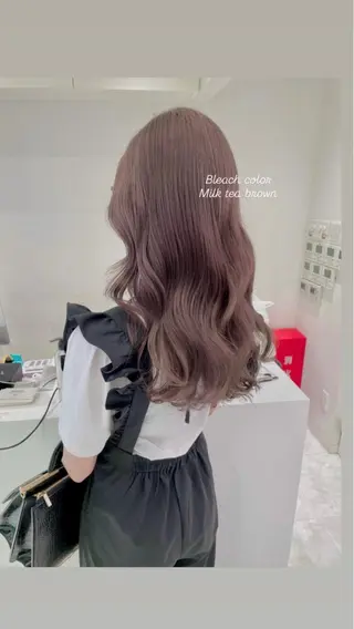 セミロング カラー 🤍💕ブリーチカラ ーAyaka💕🤍のヘアスタイル