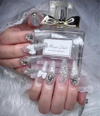 ネイル She   Nail所属・ISA_ BELLAのネイルデザイン