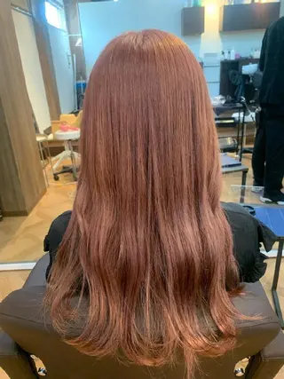 カラー ロング 久村 奈菜のヘアスタイル
