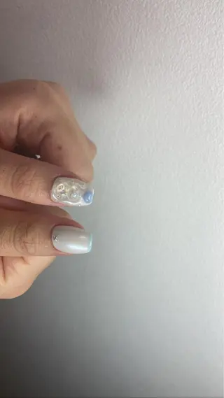 ネイル nailsalon　hue所属・小山 羽奈のネイルデザイン