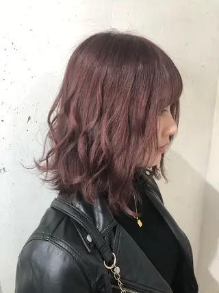 ミディアム カラー パーマ ヘアアレンジ 八巻 晴香のヘアスタイル