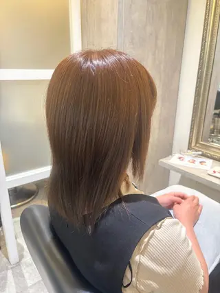 セミロング カラー ヤナ ドリのヘアスタイル