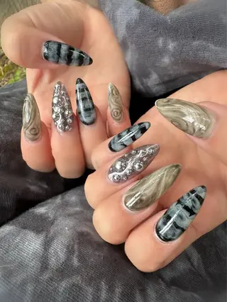 ネイル 上原 悠紀のネイルデザイン