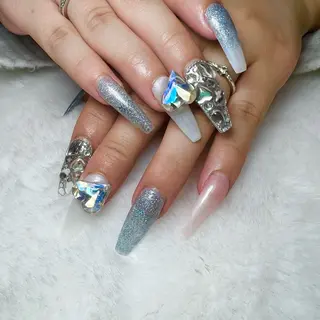 ネイル share所属・. yurieのネイルデザイン