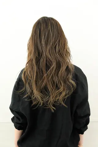 ロング 篠崎 加奈のヘアスタイル