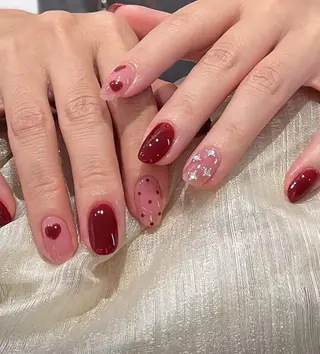 ネイル RAFFINE 月🦋🩵のネイルデザイン