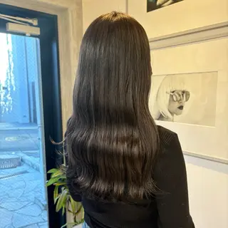 セミロング カラー カジュアルを女っぽく 𝗮𝘆𝗮𝗰𝗼のヘアスタイル