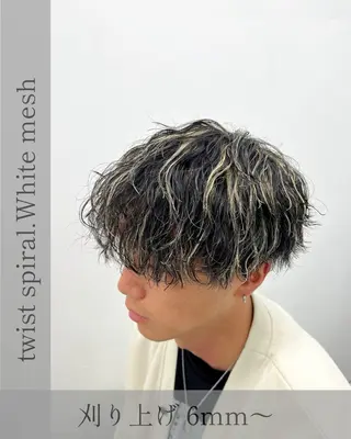 ショート カラー パーマ 豊崎 佑輔のヘアスタイル