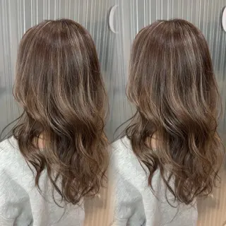 ロング カラー 表参道/ハイライト バレイヤージュのヘアスタイル