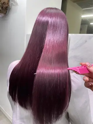カラー MOMOKA🍑プル エクステ・ハイトーンのヘアスタイル