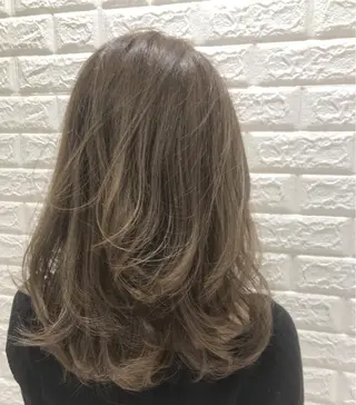ミディアム カラー ナガイ ユウキのヘアスタイル