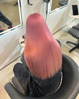 ロング カラー QUON.伊勢崎店所属・ブリーチ＆ハイトーン 歌 心のヘアスタイル