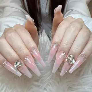 ネイル Mio_ Noiranailのネイルデザイン